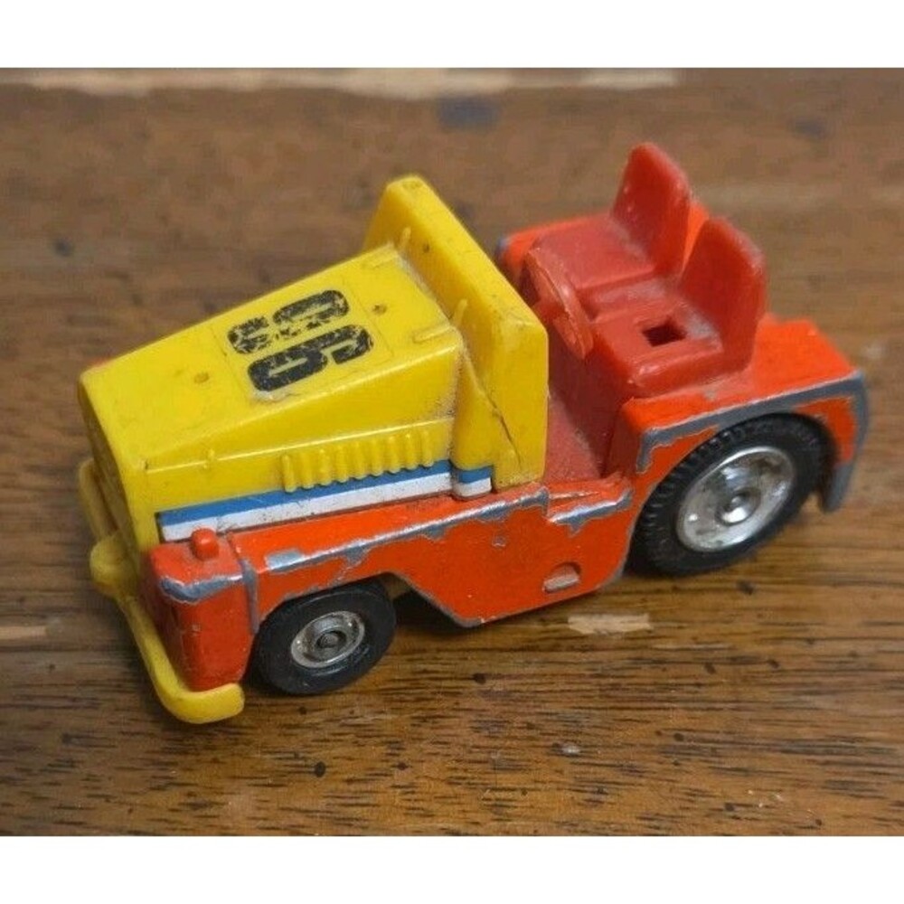 Zamboni Ice Resurfacer Truck Snoopy Peanuts Mini Diecast AVIVA